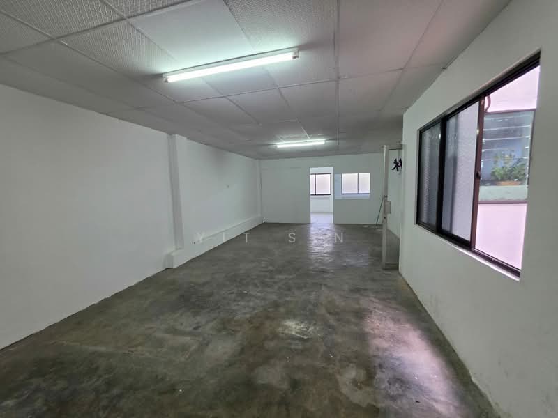 Shop / Office for Rent in Taman Kulai (Kulai) - Yit Sin - Interior - PropertyGuru.com.my