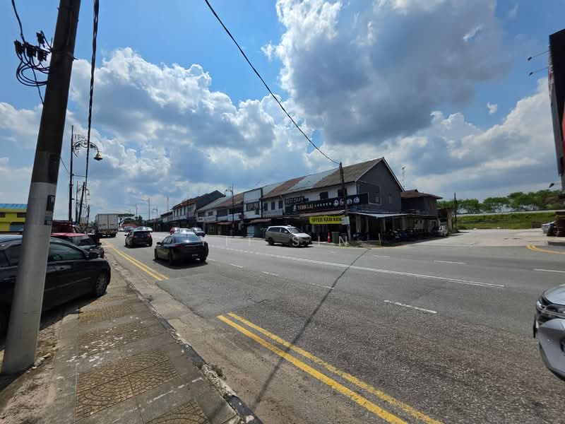Shop / Office for Rent in Taman Kulai (Kulai) - Yit Sin - Exterior - PropertyGuru.com.my