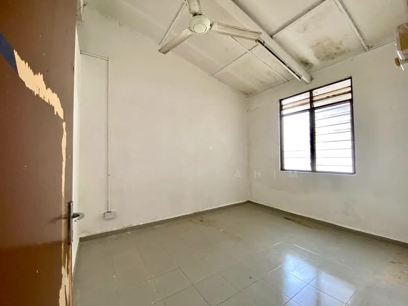 Rumah Teres 1 Tingkat untuk Dijual di Taman Lembah Mewah (Kajang) - Azli Ibrahim - Interior - PropertyGuru.com.my
