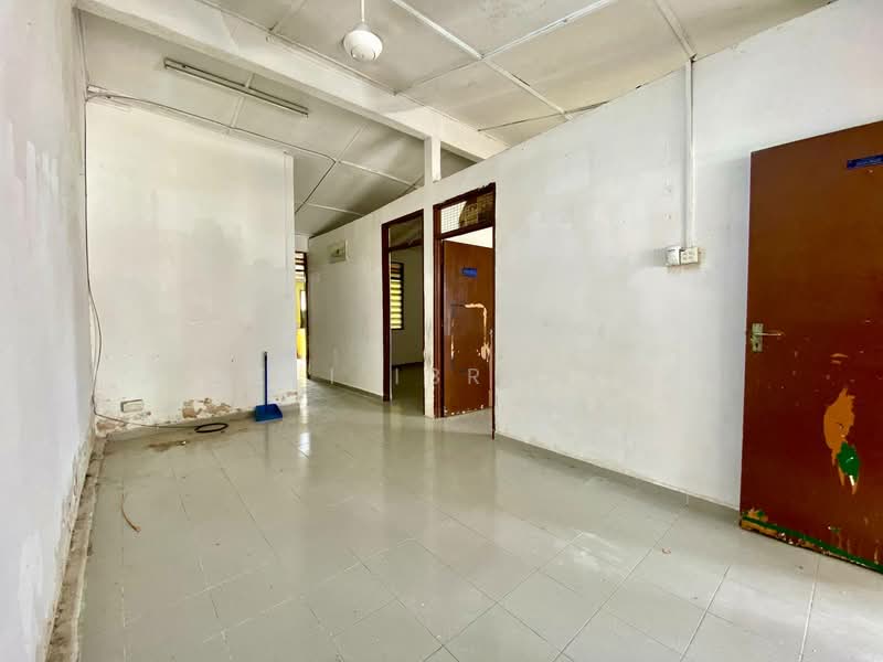 Rumah Teres 1 Tingkat untuk Dijual di Taman Lembah Mewah (Kajang) - Azli Ibrahim - Interior - PropertyGuru.com.my