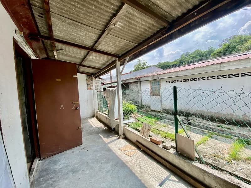 Rumah Teres 1 Tingkat untuk Dijual di Taman Lembah Mewah (Kajang) - Azli Ibrahim - Exterior - PropertyGuru.com.my