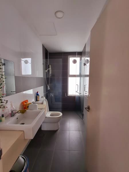 Kondominium untuk Dijual di Royal Domain Sri Putramas 2 - Ken Liew - Bathroom - PropertyGuru.com.my