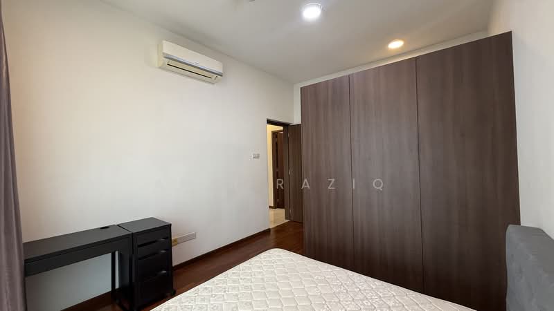 Servis Apartment untuk Dijual di Crescent Bay Suites (Teluk Bayu) - Amir Raziq - Bedroom - PropertyGuru.com.my