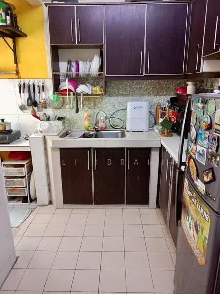 Apartment for Sale at Sri Raya Apartment - Azli Ibrahim - Kitchen - PropertyGuru.com.my