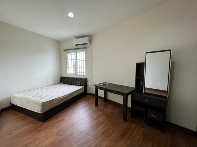 Pangsapuri untuk Disewa di Permas Ville Apartment - Hong Charng Lee - Bedroom - PropertyGuru.com.my