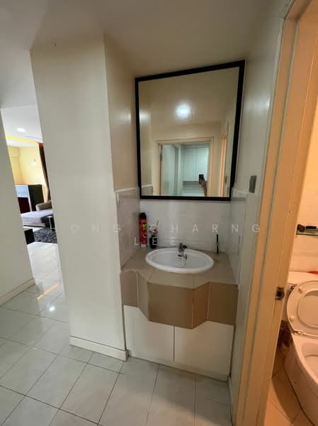 Pangsapuri untuk Disewa di Permas Ville Apartment - Hong Charng Lee - Bathroom - PropertyGuru.com.my