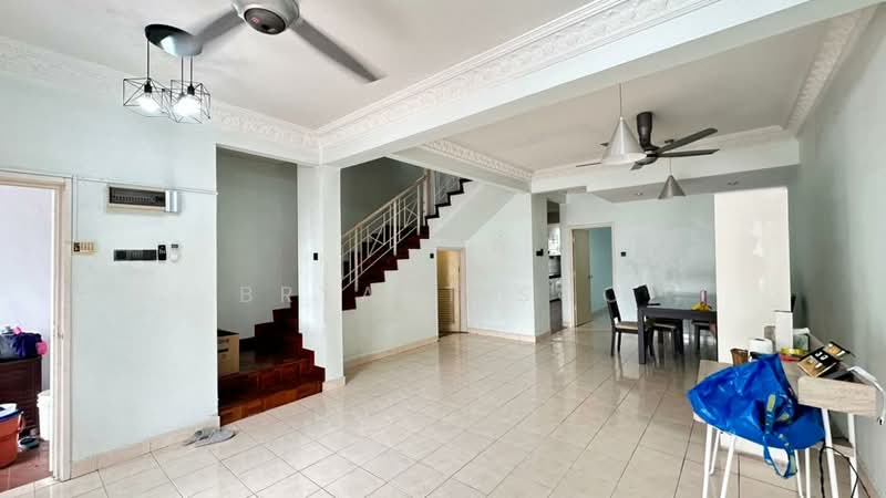 2-storey Terraced House for Sale in Bandar Kinrara Seksyen 5 (Bandar Kinrara) - Bryant Soo - Living Room - PropertyGuru.com.my