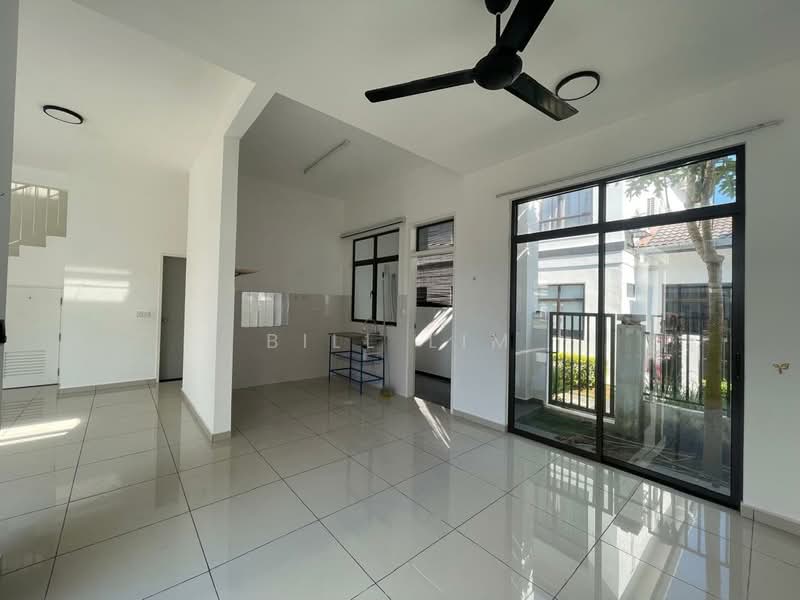 Rumah Teres 2 Tingkat untuk Disewa di Eco Grandeur (Puncak Alam) - Bill Lim - Living Room - PropertyGuru.com.my