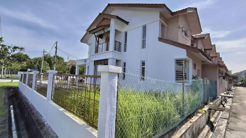 2-storey Terraced House for Sale in Saujana Utama (Selangor) - Muin Mn - Exterior - PropertyGuru.com.my
