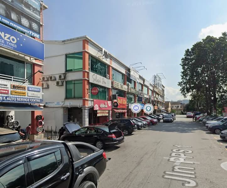 Kedai / Pejabat untuk Dijual di Batu Caves (Selangor) - Lucas Lim - Exterior - PropertyGuru.com.my