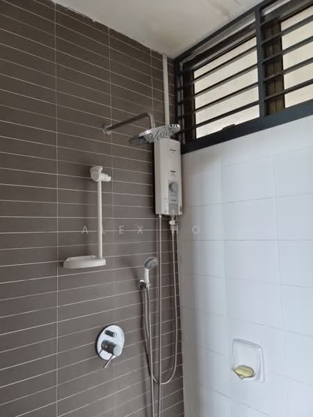 Service Residence for Rent at Palazio - Alex How - Bathroom - PropertyGuru.com.my