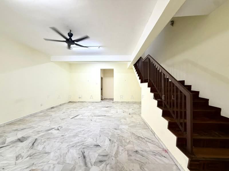 Terraced House for Sale in Taman Tun Perak (Rawang) - Farhan Rafael - Living Room - PropertyGuru.com.my