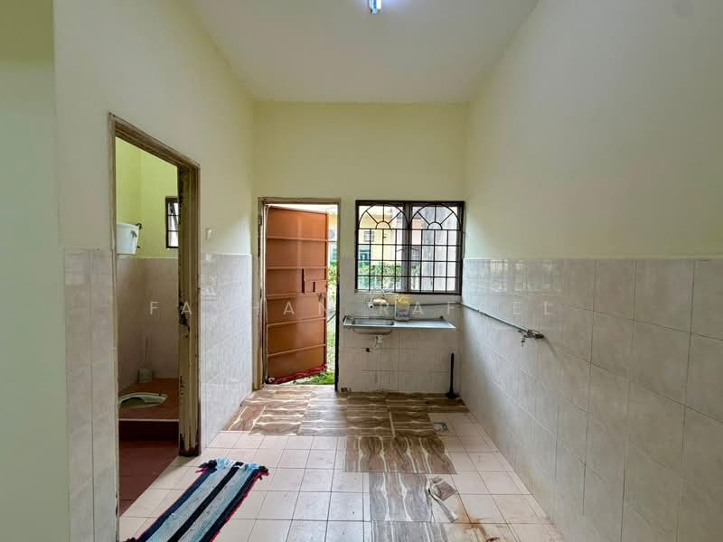 Terraced House for Sale in Taman Tun Perak (Rawang) - Farhan Rafael - Kitchen - PropertyGuru.com.my