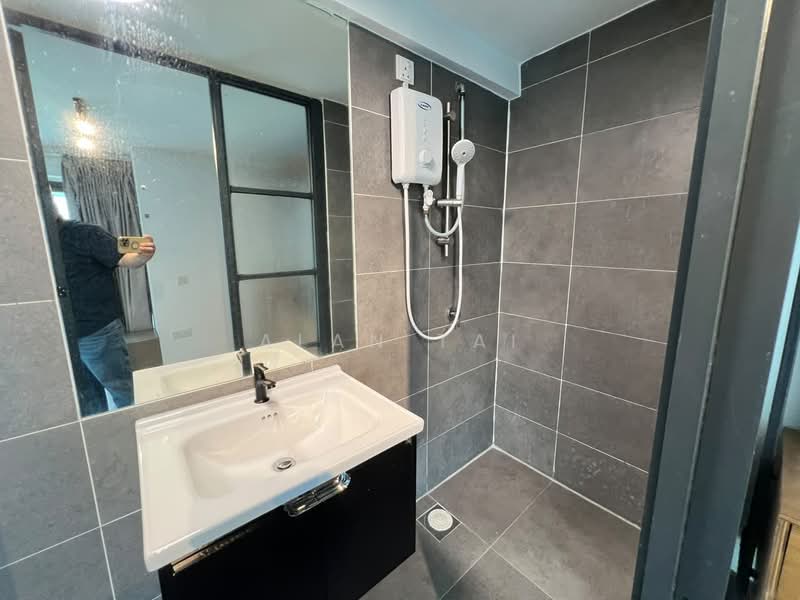 Servis Apartment untuk Disewa di Empire Damansara - Alan Tai - Bathroom - PropertyGuru.com.my