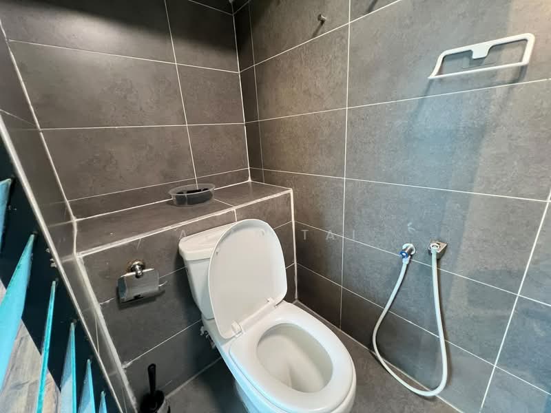 Servis Apartment untuk Disewa di Empire Damansara - Alan Tai - Bathroom - PropertyGuru.com.my