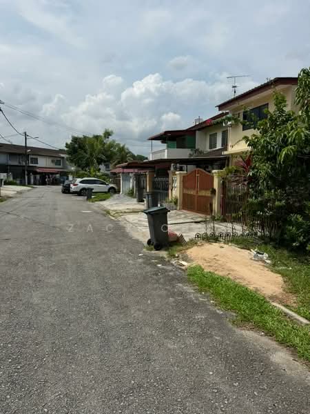 Rumah Teres 2 Tingkat untuk Dijual di Taman Molek (Johor Bahru) - Zack Chow - Exterior - PropertyGuru.com.my