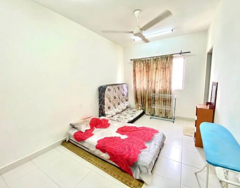 Pangsapuri untuk Dijual di D'Cerrum Apartment - Aida Ali - Bedroom - PropertyGuru.com.my
