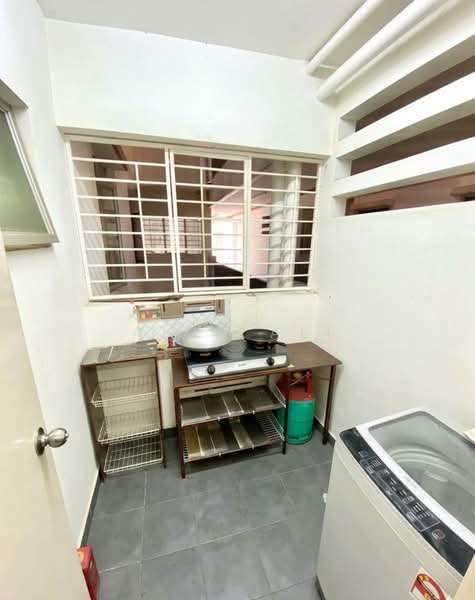 Pangsapuri untuk Dijual di D'Cerrum Apartment - Aida Ali - Kitchen - PropertyGuru.com.my