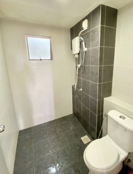 Pangsapuri untuk Dijual di D'Cerrum Apartment - Aida Ali - Bathroom - PropertyGuru.com.my