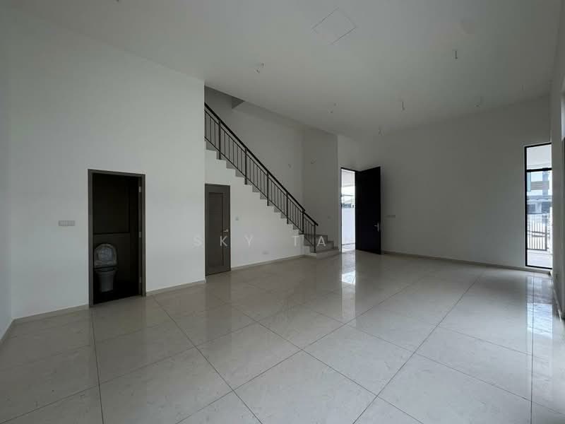 Rumah Kluster untuk Dijual di Austin Crest (Johor Bahru) - Sky Tan - Living Room - PropertyGuru.com.my