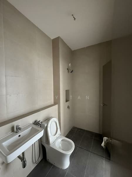 Rumah Kluster untuk Dijual di Austin Crest (Johor Bahru) - Sky Tan - Bathroom - PropertyGuru.com.my