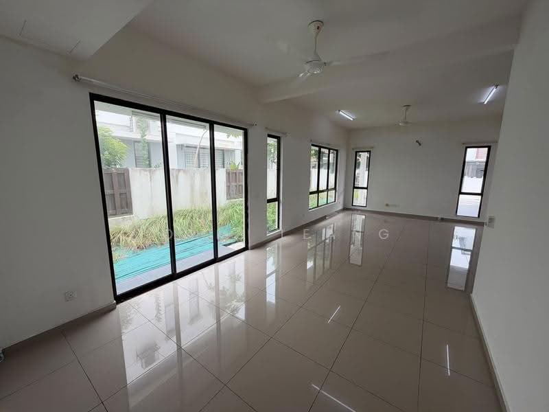 Semi-Detached House for Sale in Setia Ecohill (Semenyih) - Louis Leang - Living Room - PropertyGuru.com.my