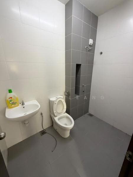 Semi-Detached House for Sale in Setia Ecohill (Semenyih) - Louis Leang - Bathroom - PropertyGuru.com.my