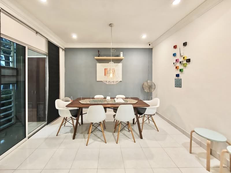 2-storey Terraced House for Sale in Perdana Lakeview East (Cyberjaya) - Alif Saad - PropertyGuru.com.my