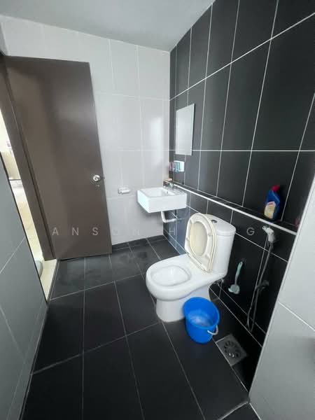 Servis Apartment untuk Dijual di The Garden Residences - Anson Hiong - Bathroom - PropertyGuru.com.my