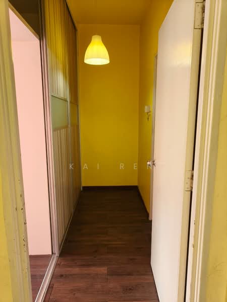 Apartment for Sale at Suria Kipark Damansara - Kai Ren - Corridor - PropertyGuru.com.my