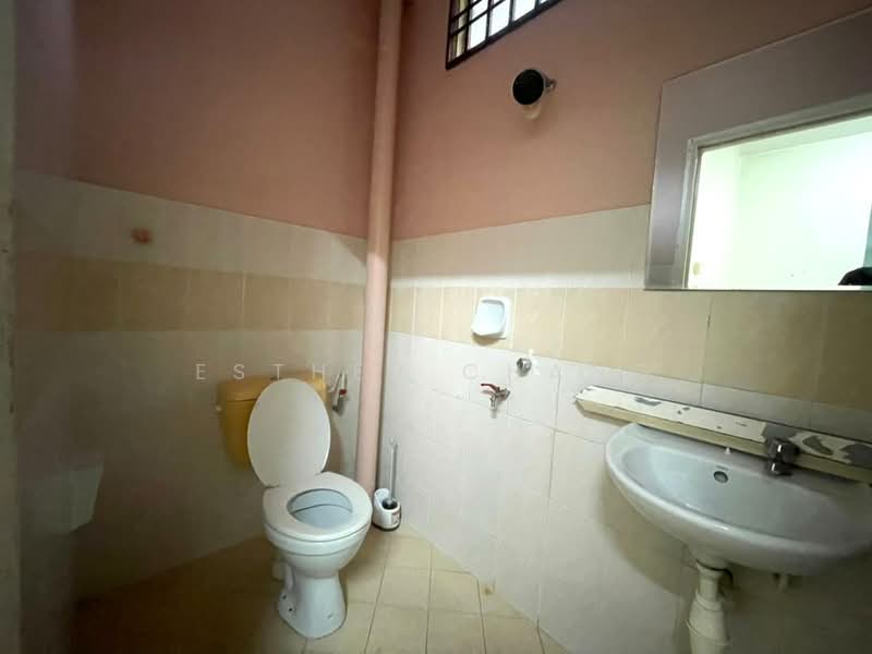 Rumah Teres 2 Tingkat untuk Dijual di Taman Pulai Jaya (Kulai) - Esther Chang - Bathroom - PropertyGuru.com.my