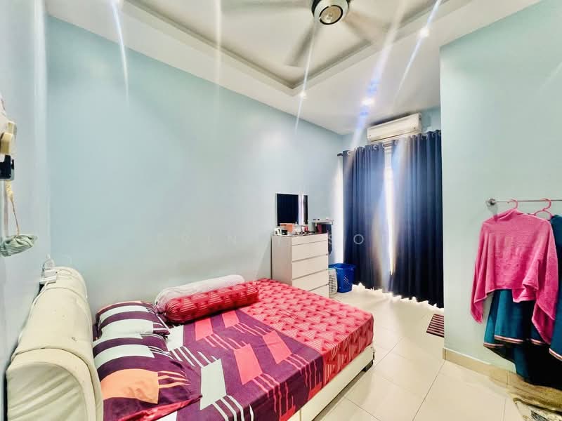 Townhouse for Sale in Sungai Buloh (Selangor) - Erin Yusof - Bedroom - PropertyGuru.com.my