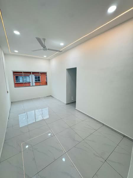 Flat for Sale at Taman Pulai Utama - Win Lim - Interior - PropertyGuru.com.my