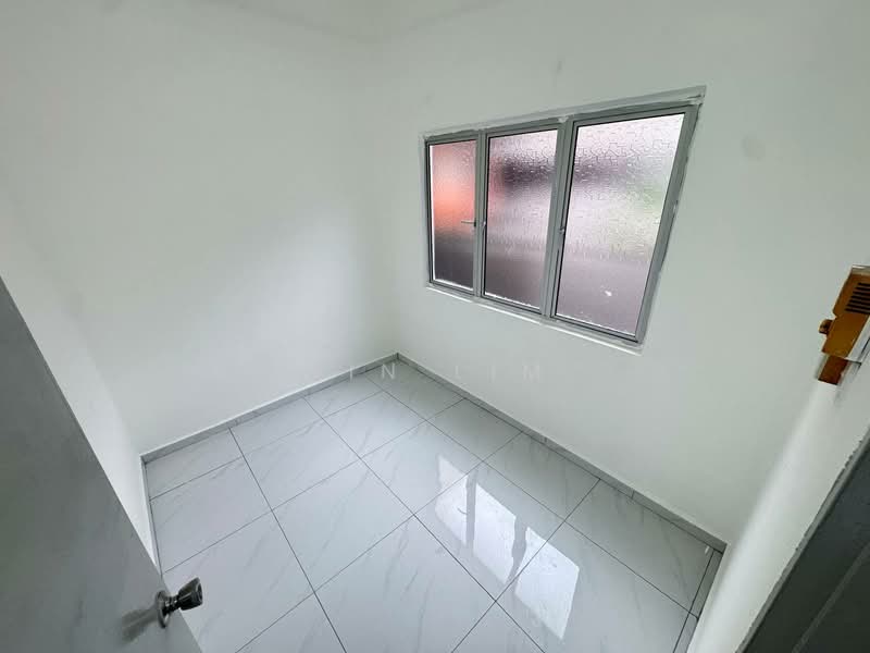 Flat for Sale at Taman Pulai Utama - Win Lim - Interior - PropertyGuru.com.my
