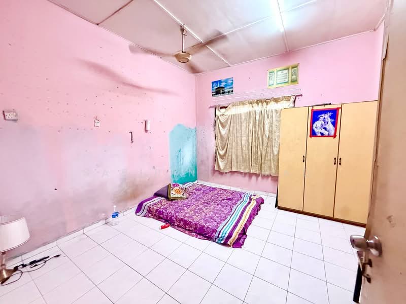 2-storey Terraced House for Sale in Bandar Rinching (Semenyih) - Sabirin Ahmad - PropertyGuru.com.my