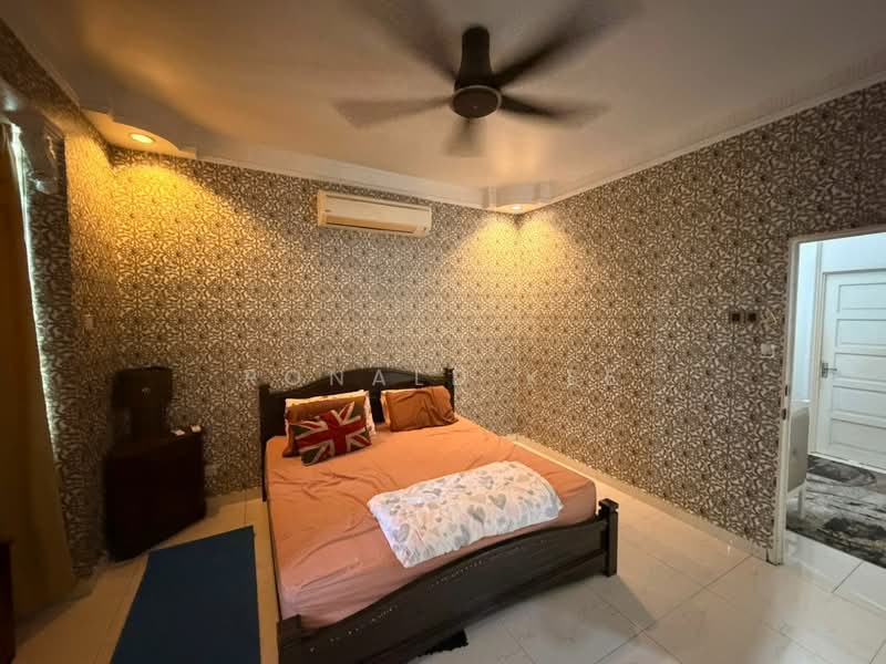 Rumah Teres untuk Dijual di Kampung Sungai Nibong (Bayan Lepas) - Ronald Kee - Bedroom - PropertyGuru.com.my