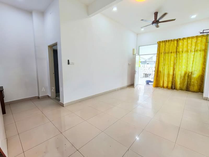 Rumah Teres 1 Tingkat untuk Dijual di Gerik (Perak) - Azimi Muhamad - Living Room - PropertyGuru.com.my
