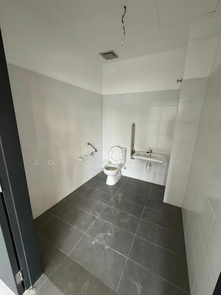 Semi-D Factory for Rent in Eco Business Park V (Puncak Alam) - Keith Lee - Bathroom - PropertyGuru.com.my