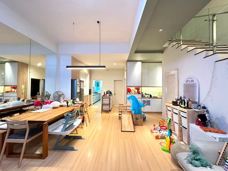 Rumah Teres 3 Tingkat untuk Dijual di Bandar Mahkota Cheras (Cheras) - Kew . - Living Room - PropertyGuru.com.my