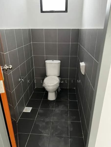 Kedai untuk Dijual di Bandar Bistari Perdana (Pasir Gudang) - Kelly Lim - Bathroom - PropertyGuru.com.my