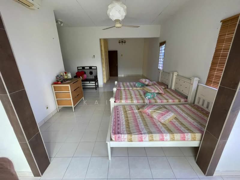 Rumah Teres 3 Tingkat untuk Dijual di Pekan Batu 9 (Cheras) - Kai Ren - Bedroom - PropertyGuru.com.my