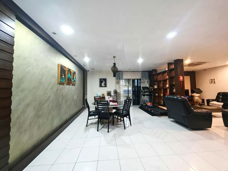 2-storey Terraced House for Sale in Bukit Indah (Iskandar Puteri (Nusajaya)) - Karl Lim - Living Room - PropertyGuru.com.my