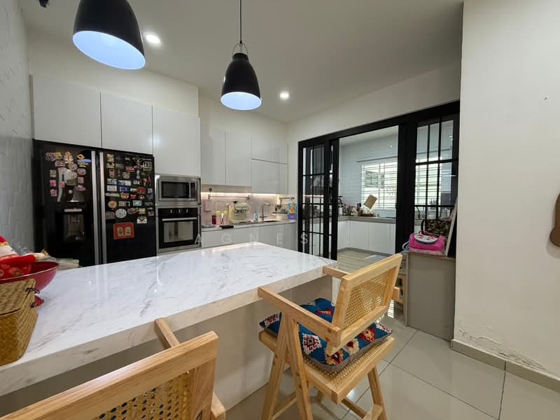 Semi-Detached House for Sale in Bandar Putra (Kulai) - Agnes . - PropertyGuru.com.my