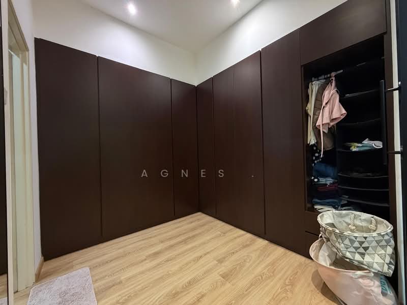 Semi-Detached House for Sale in Bandar Putra (Kulai) - Agnes . - PropertyGuru.com.my