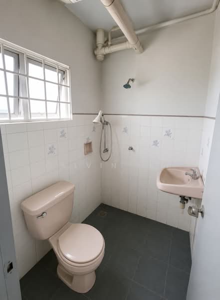 Apartment for Sale at Pangsapuri Seri Gembira - Calvin Tan - Bathroom - PropertyGuru.com.my