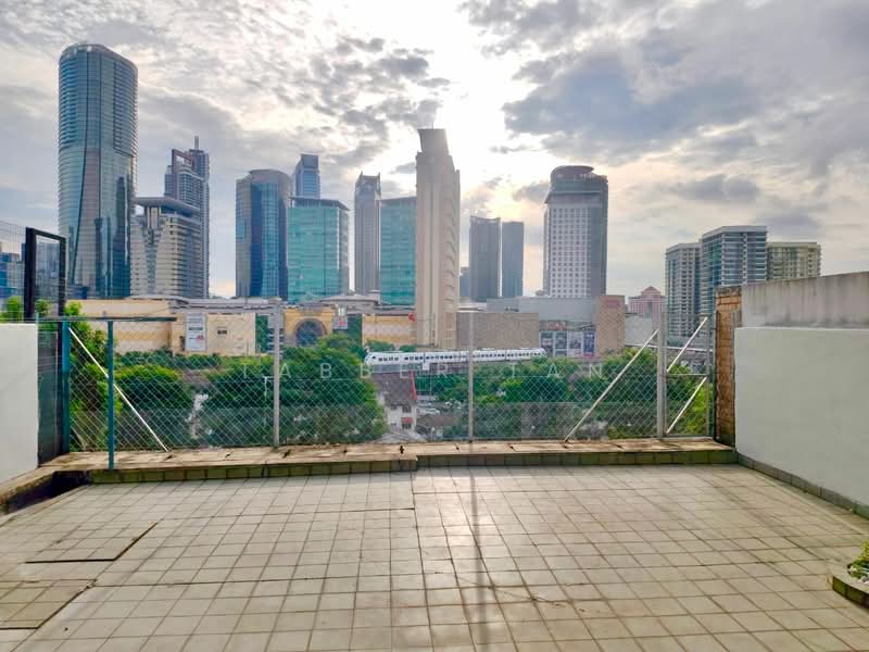 2.5-storey Terraced House for Rent in Taman Seputeh (Seputeh) - Tabber Tan - Exterior - PropertyGuru.com.my