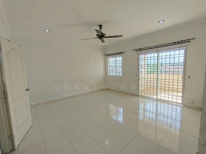 2.5-storey Terraced House for Sale in Ipoh (Perak) - Donald Goh - Living Room - PropertyGuru.com.my