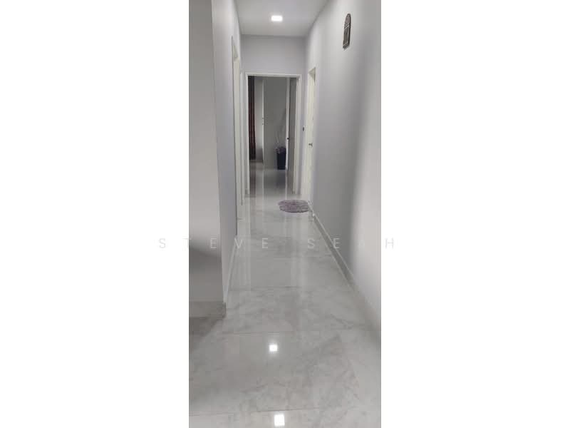 Pangsapuri untuk Dijual di Austin Regency (Pangsapuri Austin Perdana) - Steve Seah - Corridor - PropertyGuru.com.my