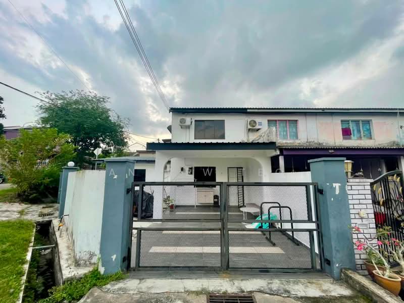 Rumah Teres 2 Tingkat untuk Dijual di Taman Desa Cemerlang (Ulu Tiram) - Andrew Teo - Exterior - PropertyGuru.com.my