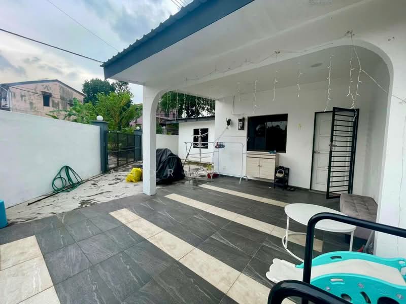 Rumah Teres 2 Tingkat untuk Dijual di Taman Desa Cemerlang (Ulu Tiram) - Andrew Teo - PropertyGuru.com.my